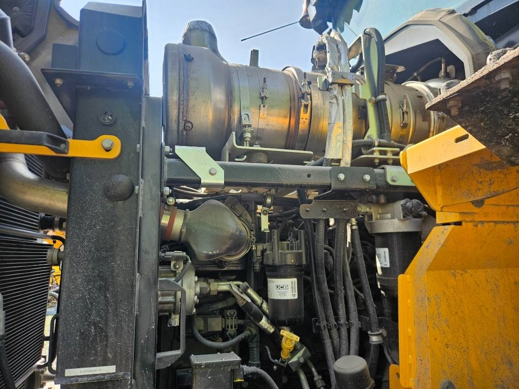 Kolový nakladač JCB 437 S5 HT Loadmaster vaaka: obrázek 12