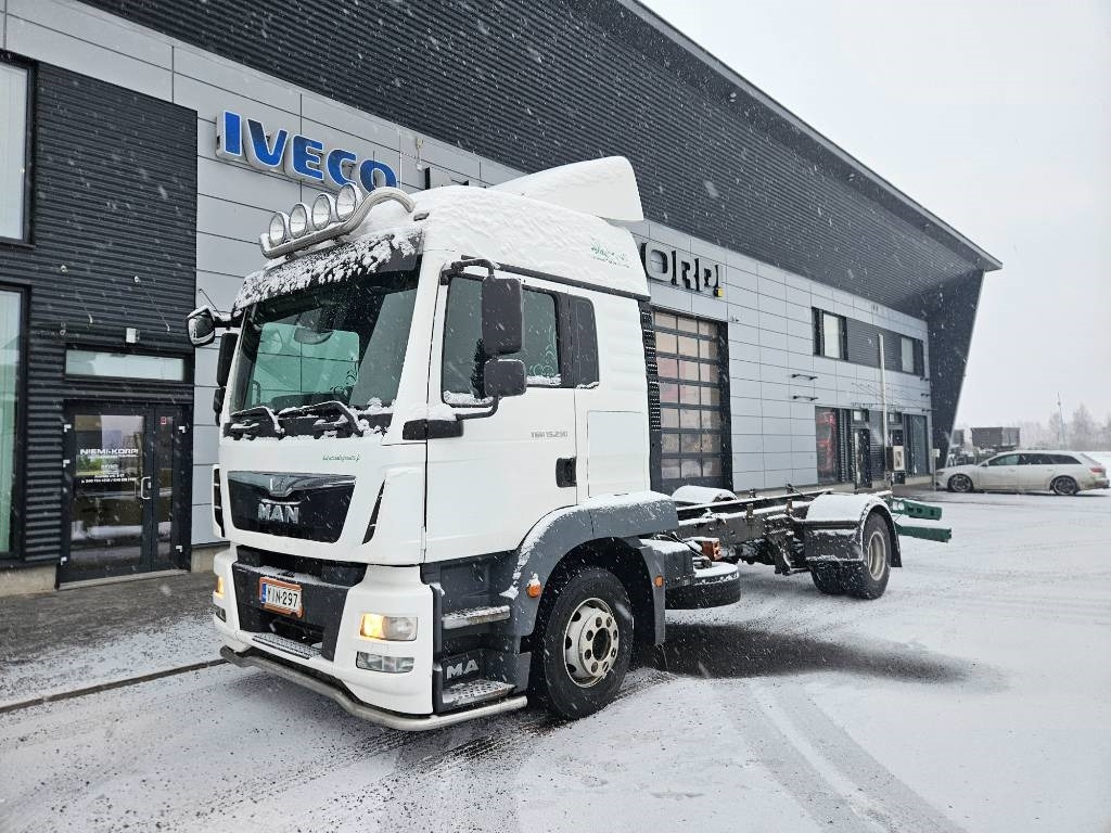MAN TGM - Podvozek s kabinou: obrázek 1 MAN TGM - Podvozek s kabinou: obrázek 1