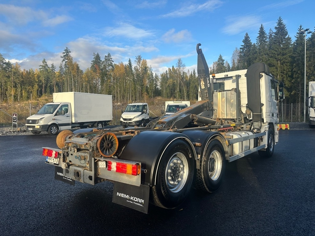 Mercedes-Benz Actros 2545 L 6x2 - Hákový nosič kontejnerů: obrázek 4 Mercedes-Benz Actros 2545 L 6x2 - Hákový nosič kontejnerů: obrázek 4