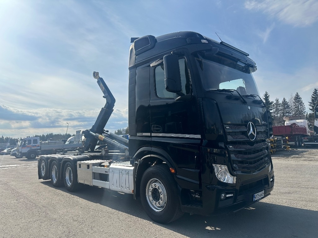 Mercedes-Benz Actros 3563 - Hákový nosič kontejnerů: obrázek 2 Mercedes-Benz Actros 3563 - Hákový nosič kontejnerů: obrázek 2