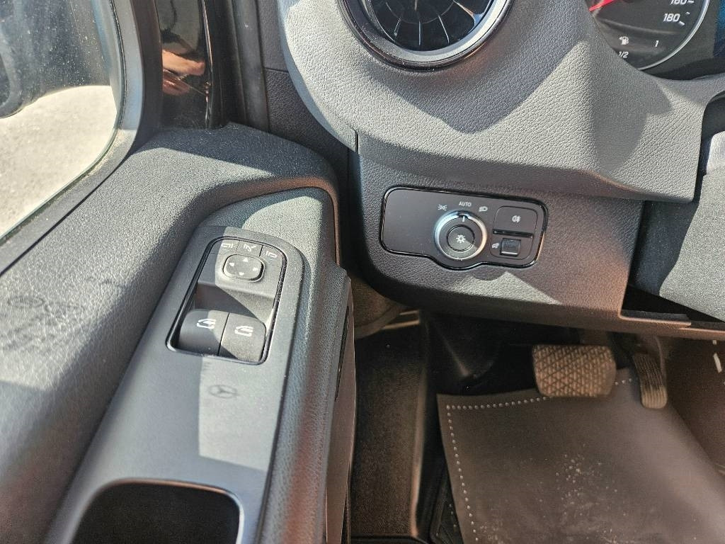 Furgon Mercedes-Benz Sprinter 317 RWD: obrázek 10