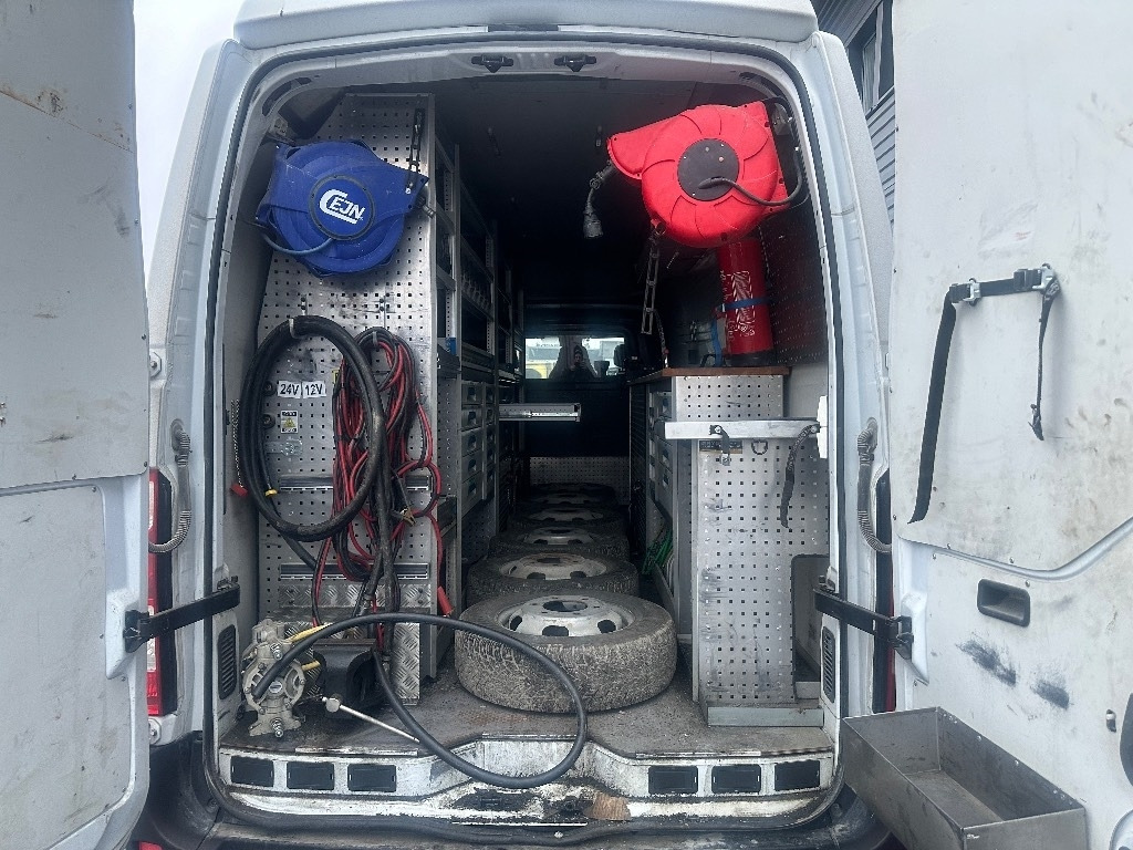 Renault Master huoltoauto varusteineen - Furgon: obrázek 2 Renault Master huoltoauto varusteineen - Furgon: obrázek 2