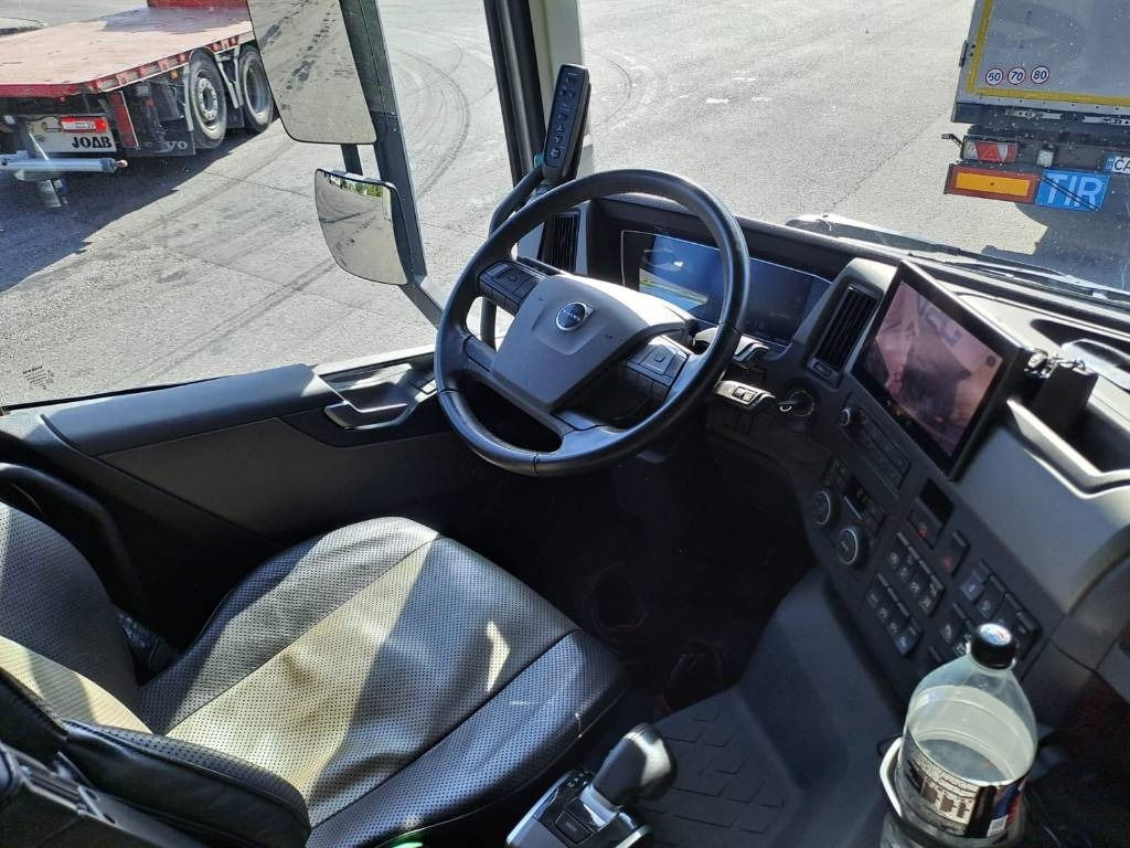 Volvo FM 13 460 6X2*4 kääntyvä teli - Tahač: obrázek 5 Volvo FM 13 460 6X2*4 kääntyvä teli - Tahač: obrázek 5