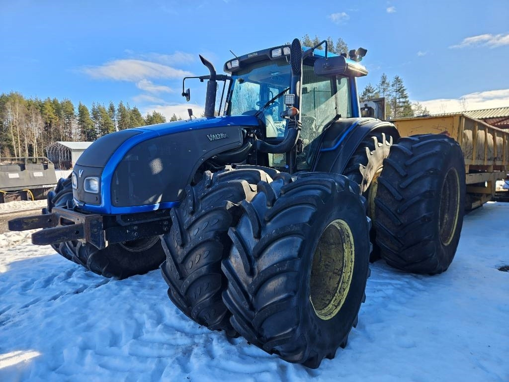 Valtra T171 - Traktor: obrázek 1 Valtra T171 - Traktor: obrázek 1