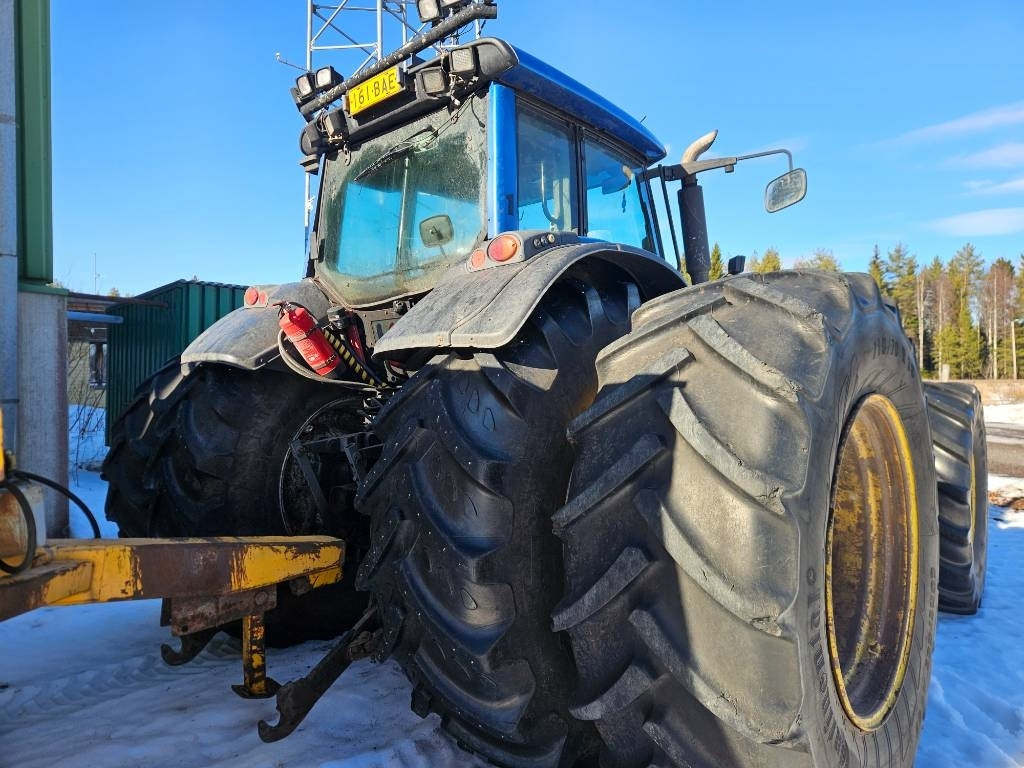 Valtra T171 - Traktor: obrázek 3 Valtra T171 - Traktor: obrázek 3