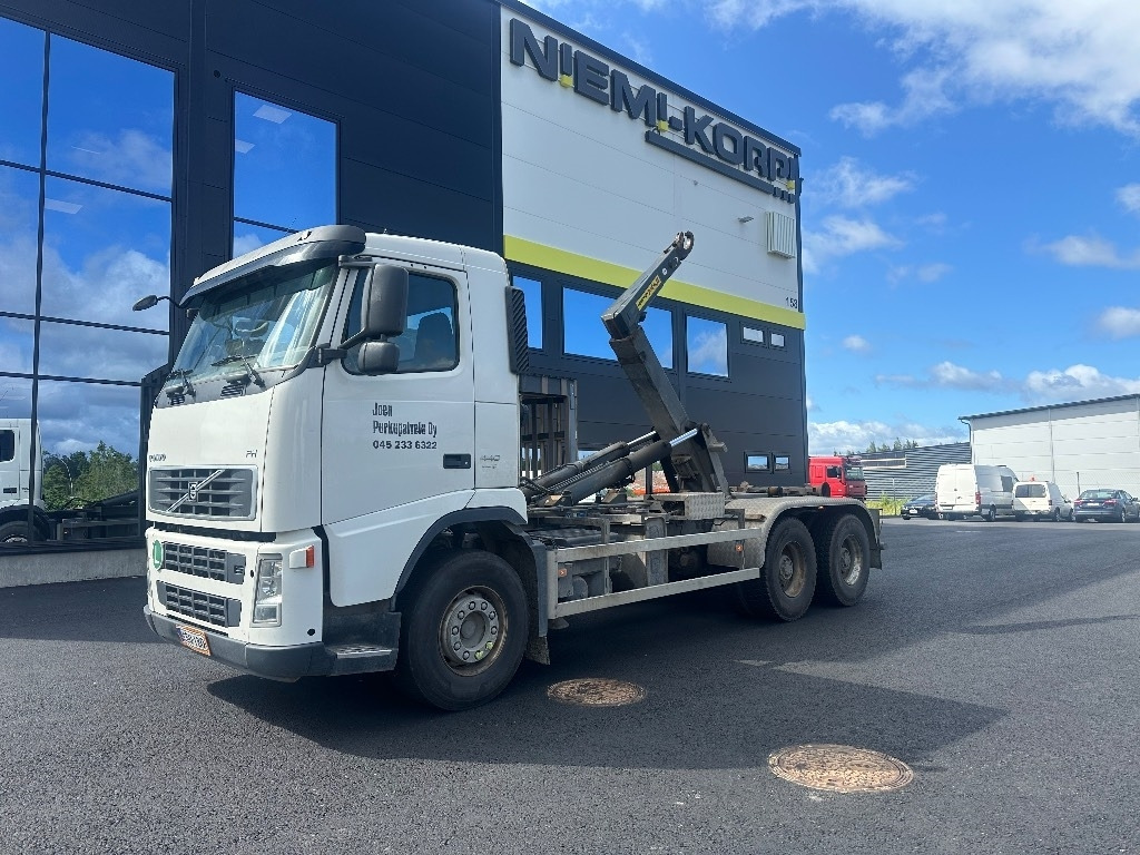 Volvo FH 440 6x4 - Hákový nosič kontejnerů: obrázek 1 Volvo FH 440 6x4 - Hákový nosič kontejnerů: obrázek 1