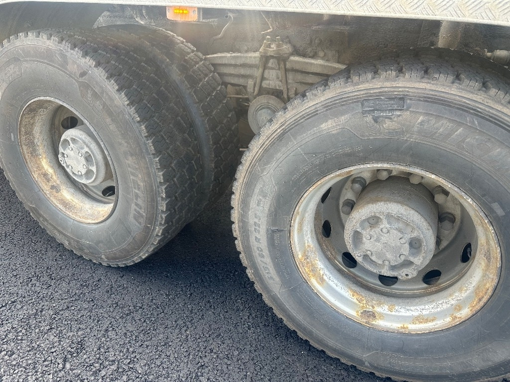 Volvo FH 440 6x4 - Hákový nosič kontejnerů: obrázek 5 Volvo FH 440 6x4 - Hákový nosič kontejnerů: obrázek 5
