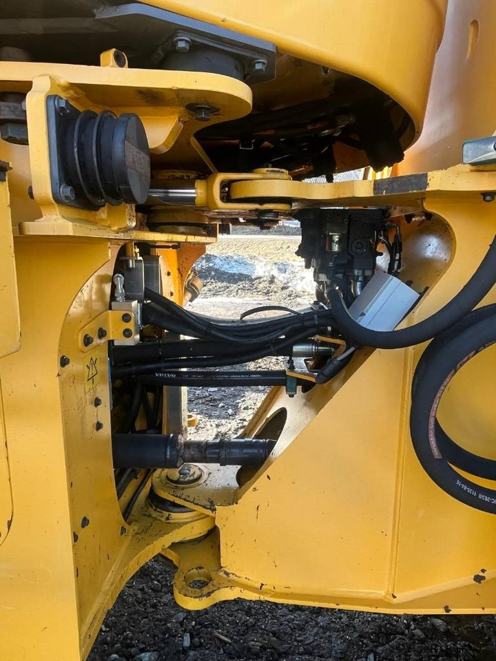 Volvo L 110 F - Kolový nakladač: obrázek 5 Volvo L 110 F - Kolový nakladač: obrázek 5