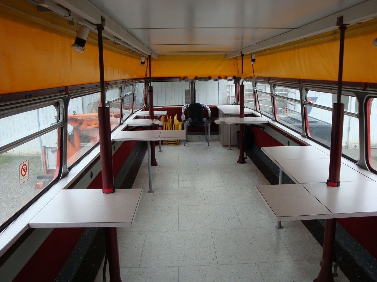 AEC ROUTEMASTER RM - height 4 metres - Dvoupatrový autobus: obrázek 4 AEC ROUTEMASTER RM - height 4 metres - Dvoupatrový autobus: obrázek 4