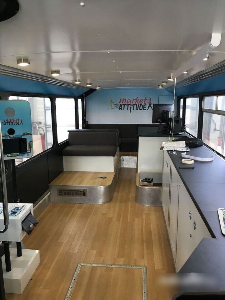 Dvoupatrový autobus MCW METROBUS British Double Decker Bus Marketing Exhibition Training: obrázek 11 Dvoupatrový autobus MCW METROBUS British Double Decker Bus Marketing Exhibition Training: obrázek 11