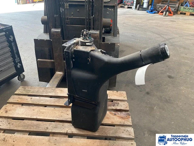 MAN Adblue – Urea tank MAN 81.15400-6185 - Nádrž na AdBlue pro Nákladní auto: obrázek 1 MAN Adblue – Urea tank MAN 81.15400-6185 - Nádrž na AdBlue pro Nákladní auto: obrázek 1