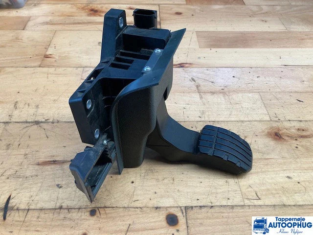 Scania 2055138 Gaspedal - Elektrický systém pro Nákladní auto: obrázek 1 Scania 2055138 Gaspedal - Elektrický systém pro Nákladní auto: obrázek 1