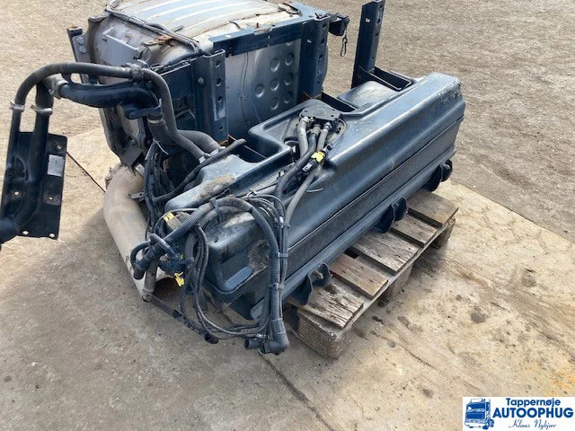 Scania 2173142 Adblue tank - Nádrž na AdBlue pro Nákladní auto: obrázek 2 Scania 2173142 Adblue tank - Nádrž na AdBlue pro Nákladní auto: obrázek 2