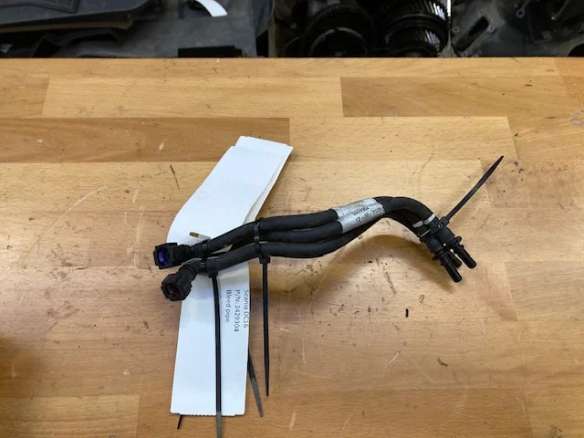 Scania Bleed pipe – Scania 2429304 - Motor a díly pro Nákladní auto: obrázek 1 Scania Bleed pipe – Scania 2429304 - Motor a díly pro Nákladní auto: obrázek 1