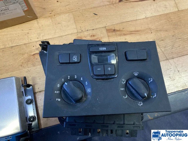 Scania ECU GMS P/N: 2148226 / 2559113 - Řídicí blok pro Nákladní auto: obrázek 3 Scania ECU GMS P/N: 2148226 / 2559113 - Řídicí blok pro Nákladní auto: obrázek 3