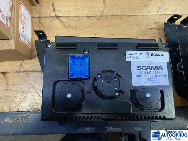 Scania ECU GMS P/N: 2148226 / 2559113 - Řídicí blok pro Nákladní auto: obrázek 4 Scania ECU GMS P/N: 2148226 / 2559113 - Řídicí blok pro Nákladní auto: obrázek 4