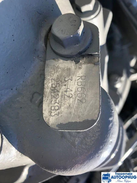 Scania RB662 – 3.42 P/N: 1769866 / 574531 - Diferenciál pro Nákladní auto: obrázek 4 Scania RB662 – 3.42 P/N: 1769866 / 574531 - Diferenciál pro Nákladní auto: obrázek 4