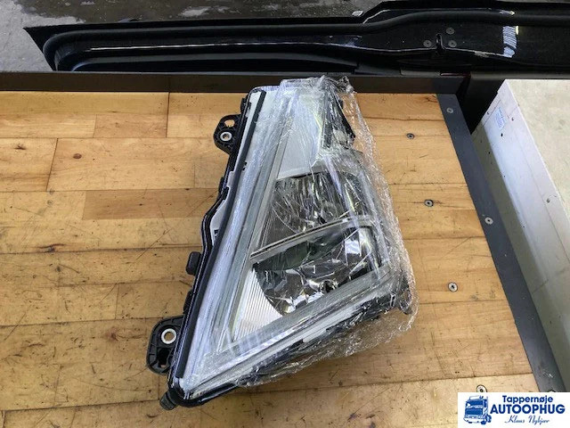 Volvo Headlamp LH – Volvo 23752664 - Elektrický systém pro Nákladní auto: obrázek 1 Volvo Headlamp LH – Volvo 23752664 - Elektrický systém pro Nákladní auto: obrázek 1