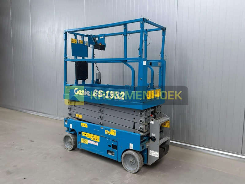 Genie GS 1932 - Nůžková plošina: obrázek 3 Genie GS 1932 - Nůžková plošina: obrázek 3