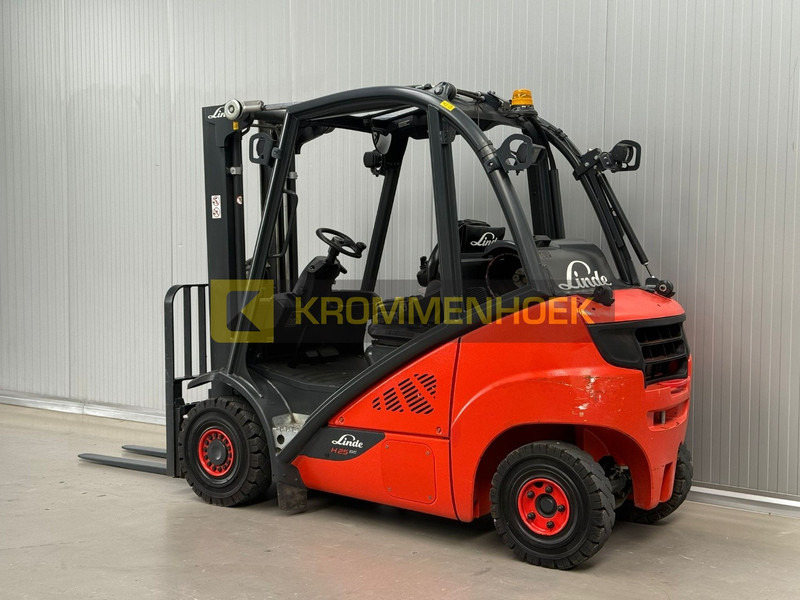 Linde H 25 T - Plynový vysokozdvižný vozík: obrázek 3 Linde H 25 T - Plynový vysokozdvižný vozík: obrázek 3