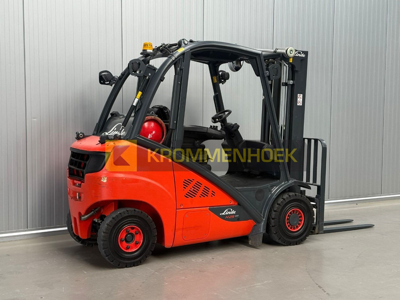 Linde H 25 T - Plynový vysokozdvižný vozík: obrázek 4 Linde H 25 T - Plynový vysokozdvižný vozík: obrázek 4