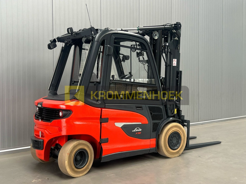 Linde X 30 - Elektrický vysokozdvižný vozík: obrázek 4 Linde X 30 - Elektrický vysokozdvižný vozík: obrázek 4