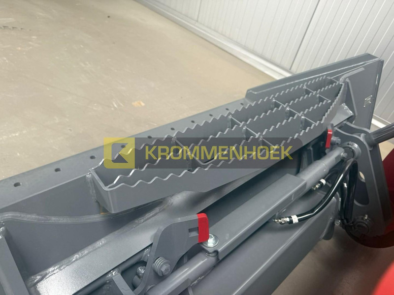 Nový Smykový nakladač Takeuchi TL 12 V-2: obrázek 9 Nový Smykový nakladač Takeuchi TL 12 V-2: obrázek 9