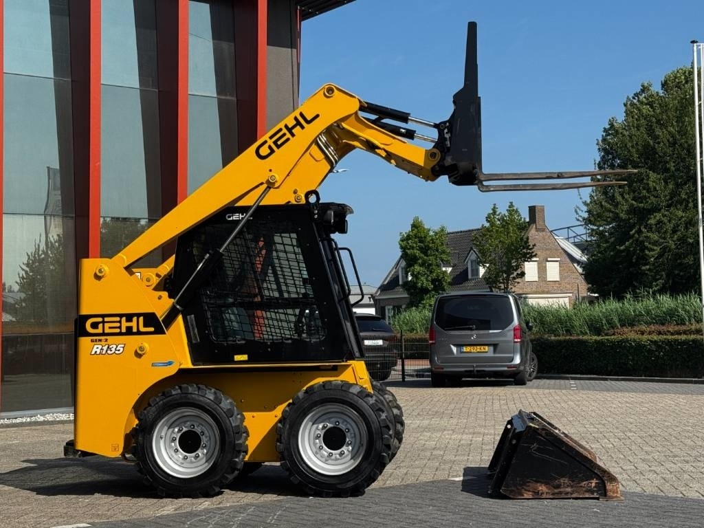 Gehl R135 / Manitou 1350R Skid Steer, 2022 - Smykový nakladač: obrázek 5 Gehl R135 / Manitou 1350R Skid Steer, 2022 - Smykový nakladač: obrázek 5