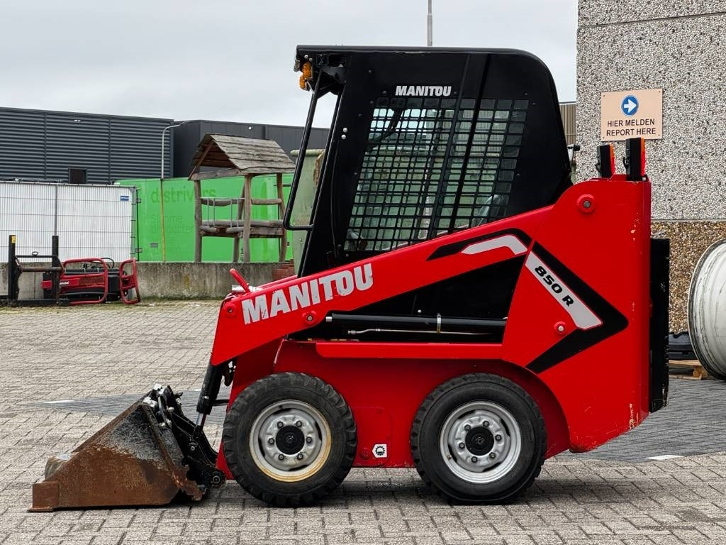 Manitou 850R, 2021, 365 hours! - Smykový nakladač: obrázek 2 Manitou 850R, 2021, 365 hours! - Smykový nakladač: obrázek 2