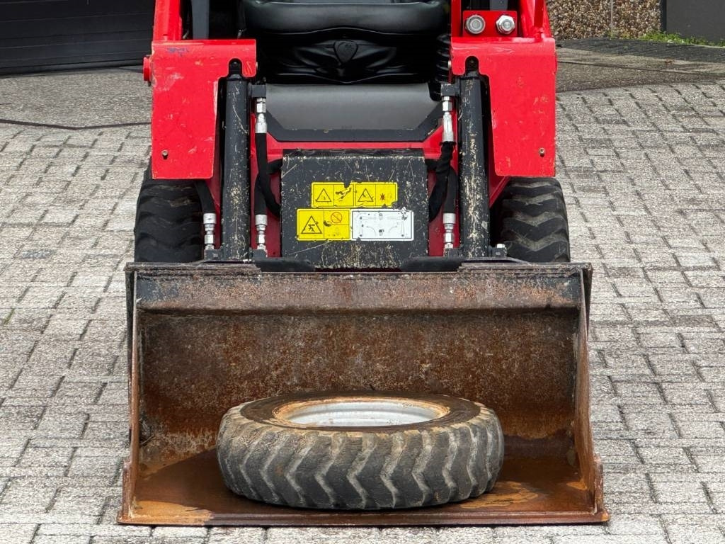 Manitou 850R, 2021, 365 hours! - Mini rýpadlo: obrázek 3 Manitou 850R, 2021, 365 hours! - Mini rýpadlo: obrázek 3