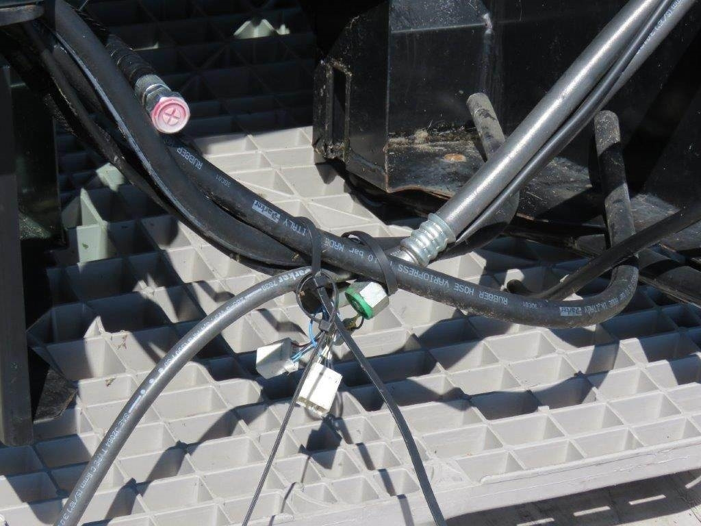 New Holland TK - Kabina pro Stavební technika: obrázek 5 New Holland TK - Kabina pro Stavební technika: obrázek 5