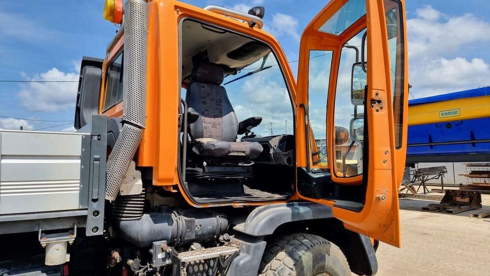 Mercedes-Benz Unimog U527 - Komunální/ Speciální technika: obrázek 3 Mercedes-Benz Unimog U527 - Komunální/ Speciální technika: obrázek 3