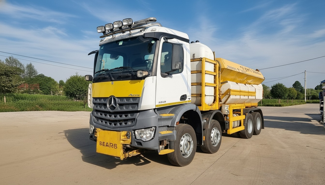 MERCEDES-BENZ AROCS 3243 8x4 | Euro 6 | Piaskarko Solarka Econ 12m³ - Vozidlo pro zimní údržbu: obrázek 1 MERCEDES-BENZ AROCS 3243 8x4 | Euro 6 | Piaskarko Solarka Econ 12m³ - Vozidlo pro zimní údržbu: obrázek 1