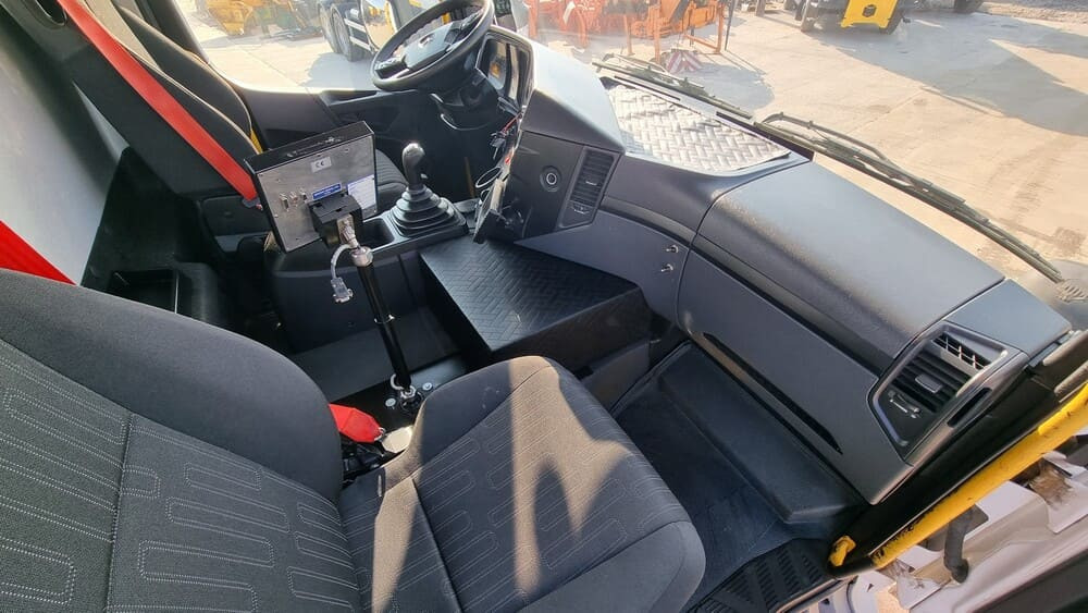 MERCEDES-BENZ AROCS 3243 8x4 | Euro 6 | Piaskarko Solarka Econ 12m³ - Vozidlo pro zimní údržbu: obrázek 2 MERCEDES-BENZ AROCS 3243 8x4 | Euro 6 | Piaskarko Solarka Econ 12m³ - Vozidlo pro zimní údržbu: obrázek 2