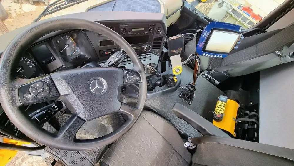 MERCEDES-BENZ Arocs 1824 / Cuthbertson MPB-18 - Sklápěč: obrázek 5 MERCEDES-BENZ Arocs 1824 / Cuthbertson MPB-18 - Sklápěč: obrázek 5