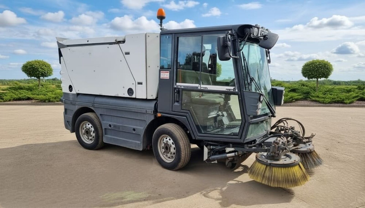 SCHMIDT Swingo 200+ - Zametací vůz: obrázek 1 SCHMIDT Swingo 200+ - Zametací vůz: obrázek 1