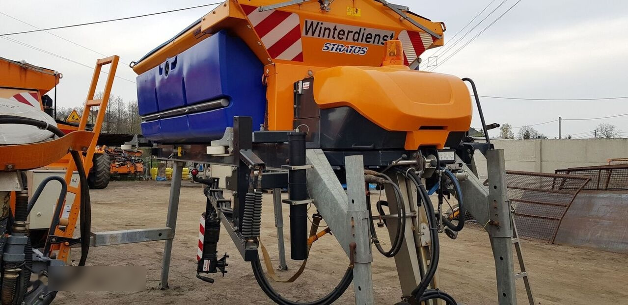 Schmidt Solarko piaskarka SCHMIDT STRATOS 5m3 - Sypač písku/ Soli pro Komunální/ Speciální technika: obrázek 5 Schmidt Solarko piaskarka SCHMIDT STRATOS 5m3 - Sypač písku/ Soli pro Komunální/ Speciální technika: obrázek 5