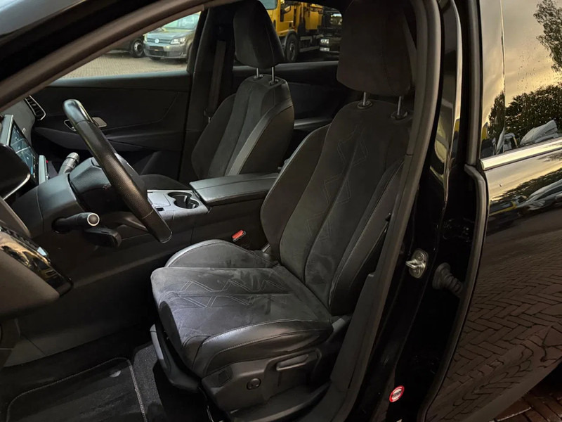 DS Ds 7 Crossback DS Performance Line NL Auto 360 Cam Xenon Led Groot Navi Leder/ Alcantara Cruise Lmv Veel Opties! - SUV: obrázek 5 DS Ds 7 Crossback DS Performance Line NL Auto 360 Cam Xenon Led Groot Navi Leder/ Alcantara Cruise Lmv Veel Opties! - SUV: obrázek 5