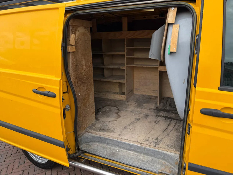 Mercedes-Benz Vito 111 CDI Lang Imperial Achterklep 3 zits 2 Sleutels NAP - Malá dodávka: obrázek 4 Mercedes-Benz Vito 111 CDI Lang Imperial Achterklep 3 zits 2 Sleutels NAP - Malá dodávka: obrázek 4