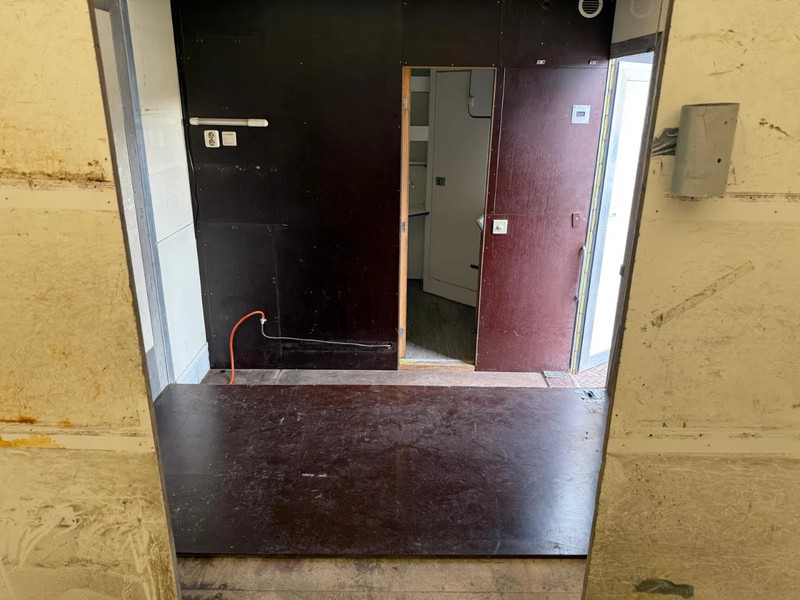 Volvo FL 12.240 Airco 2x bed Douche Heater - Skříňový nákladní auto: obrázek 4 Volvo FL 12.240 Airco 2x bed Douche Heater - Skříňový nákladní auto: obrázek 4