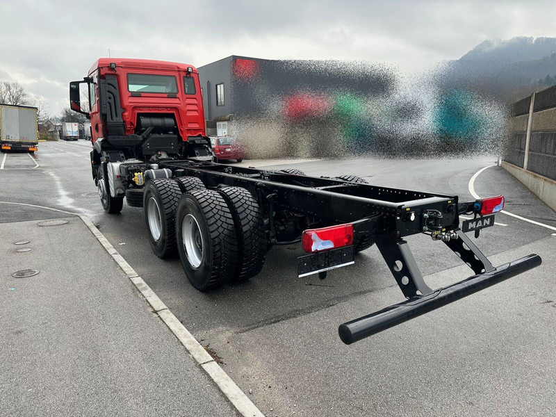 MAN TGS 33.400 6X4 BB CH - Podvozek s kabinou: obrázek 4 MAN TGS 33.400 6X4 BB CH - Podvozek s kabinou: obrázek 4