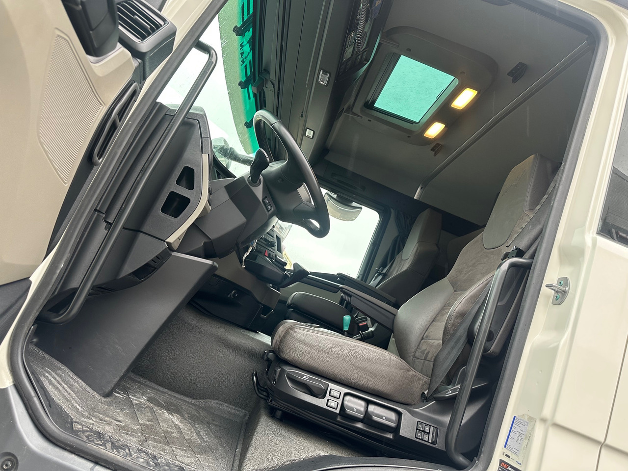 MAN TGS 33.520 6X6 BL intarder PENZ 12Z - Lesovůz: obrázek 5 MAN TGS 33.520 6X6 BL intarder PENZ 12Z - Lesovůz: obrázek 5