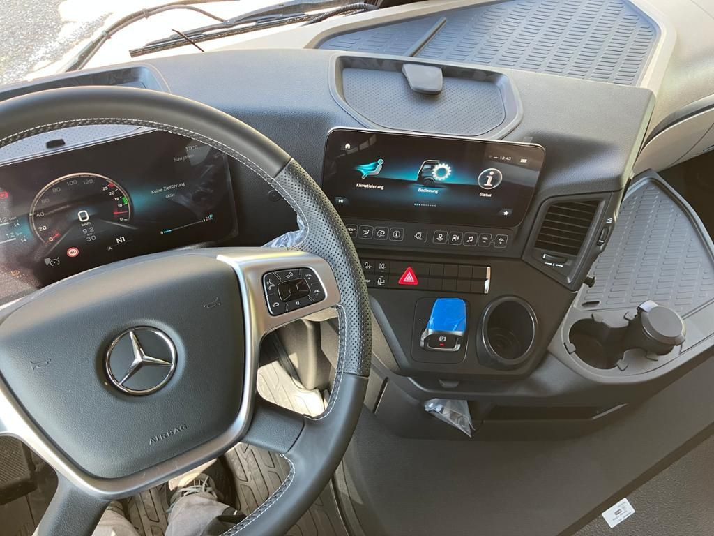 Mercedes-Benz Actros 1851 LS 4x2 - Tahač: obrázek 4 Mercedes-Benz Actros 1851 LS 4x2 - Tahač: obrázek 4
