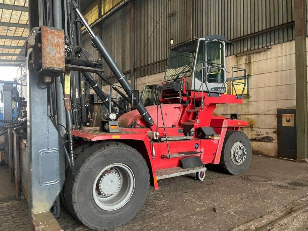 Kalmar DCF100-45E7 - Kontejnerový manipulátor: obrázek 1 Kalmar DCF100-45E7 - Kontejnerový manipulátor: obrázek 1