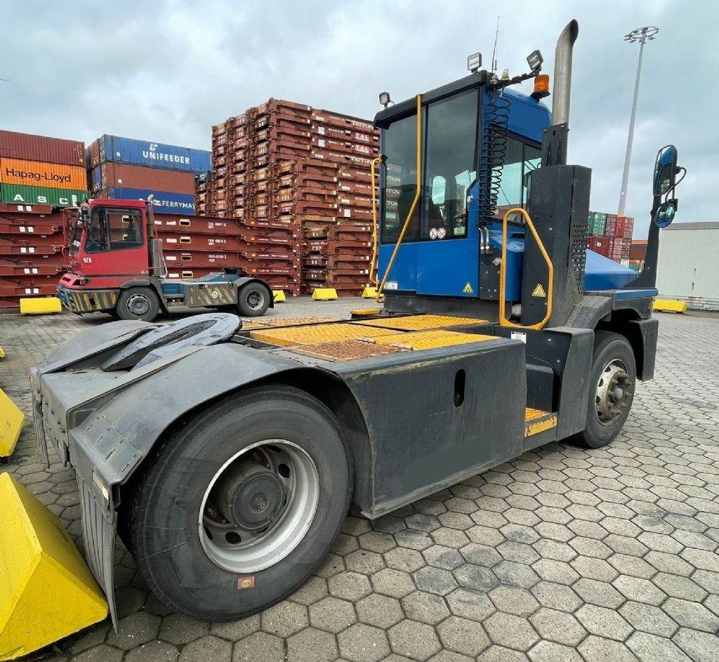 Kalmar T2 - Terminálový traktor: obrázek 3 Kalmar T2 - Terminálový traktor: obrázek 3
