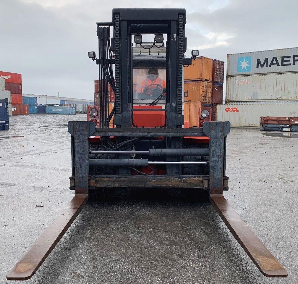 Svetruck 13,6-120-32 - Dieselový vysokozdvižný vozík: obrázek 3 Svetruck 13,6-120-32 - Dieselový vysokozdvižný vozík: obrázek 3