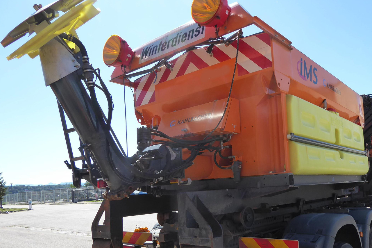 KÜPPER-WEISSSER/GMEINER/BUCHER Feuchtsalzstreuer Salzstreuer Streuer auf Abrollgestell - Sypač písku/ Soli pro Hákový nosič kontejnerů: obrázek 2 KÜPPER-WEISSSER/GMEINER/BUCHER Feuchtsalzstreuer Salzstreuer Streuer auf Abrollgestell - Sypač písku/ Soli pro Hákový nosič kontejnerů: obrázek 2