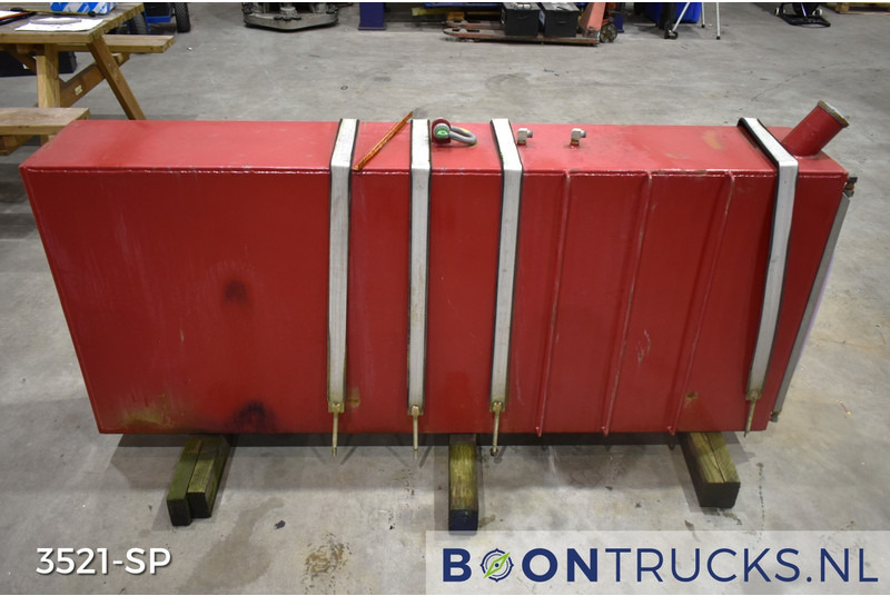 Onbekend BRANDSTOFTANK | L 30 x W 183 x H 77 cm * ca 400 L - Palivová nádrž: obrázek 1 Onbekend BRANDSTOFTANK | L 30 x W 183 x H 77 cm * ca 400 L - Palivová nádrž: obrázek 1