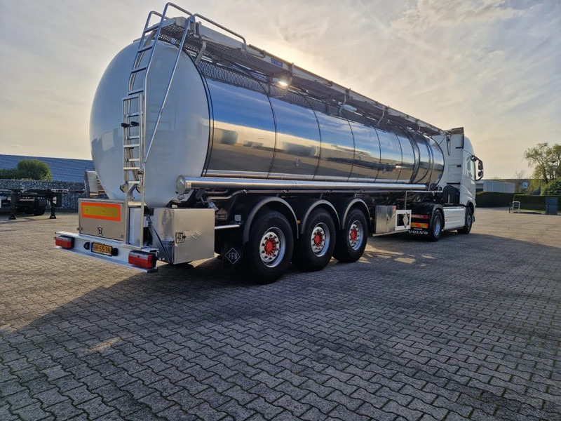 Feldbinder 38000 liter 3 kamer tankoplegger met CIP Leiding - Cisternový návěs: obrázek 4 Feldbinder 38000 liter 3 kamer tankoplegger met CIP Leiding - Cisternový návěs: obrázek 4