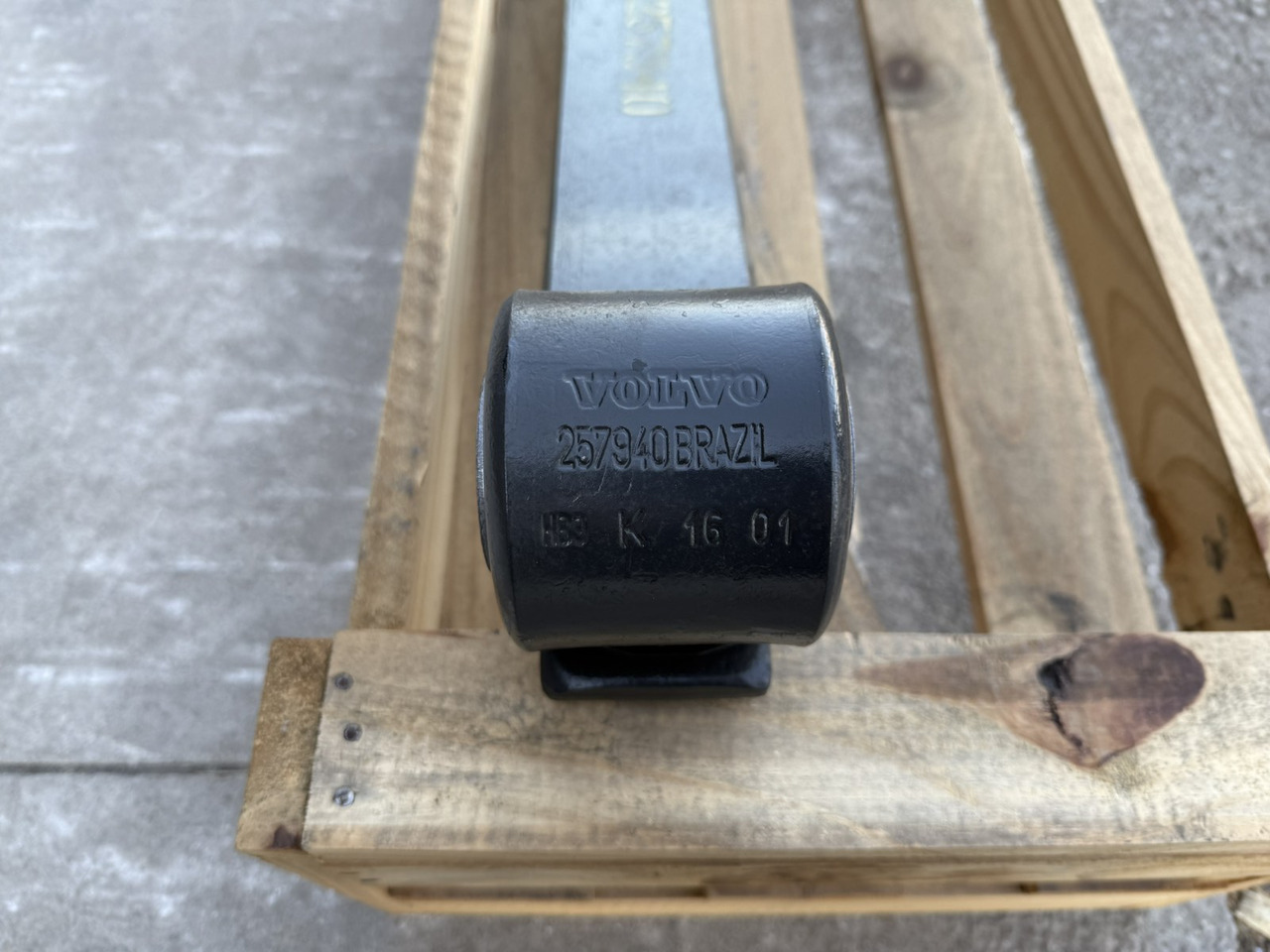 VOLVO FRONT SPRING 257940 - Náhradní díly pro Nákladní auto: obrázek 4 VOLVO FRONT SPRING 257940 - Náhradní díly pro Nákladní auto: obrázek 4